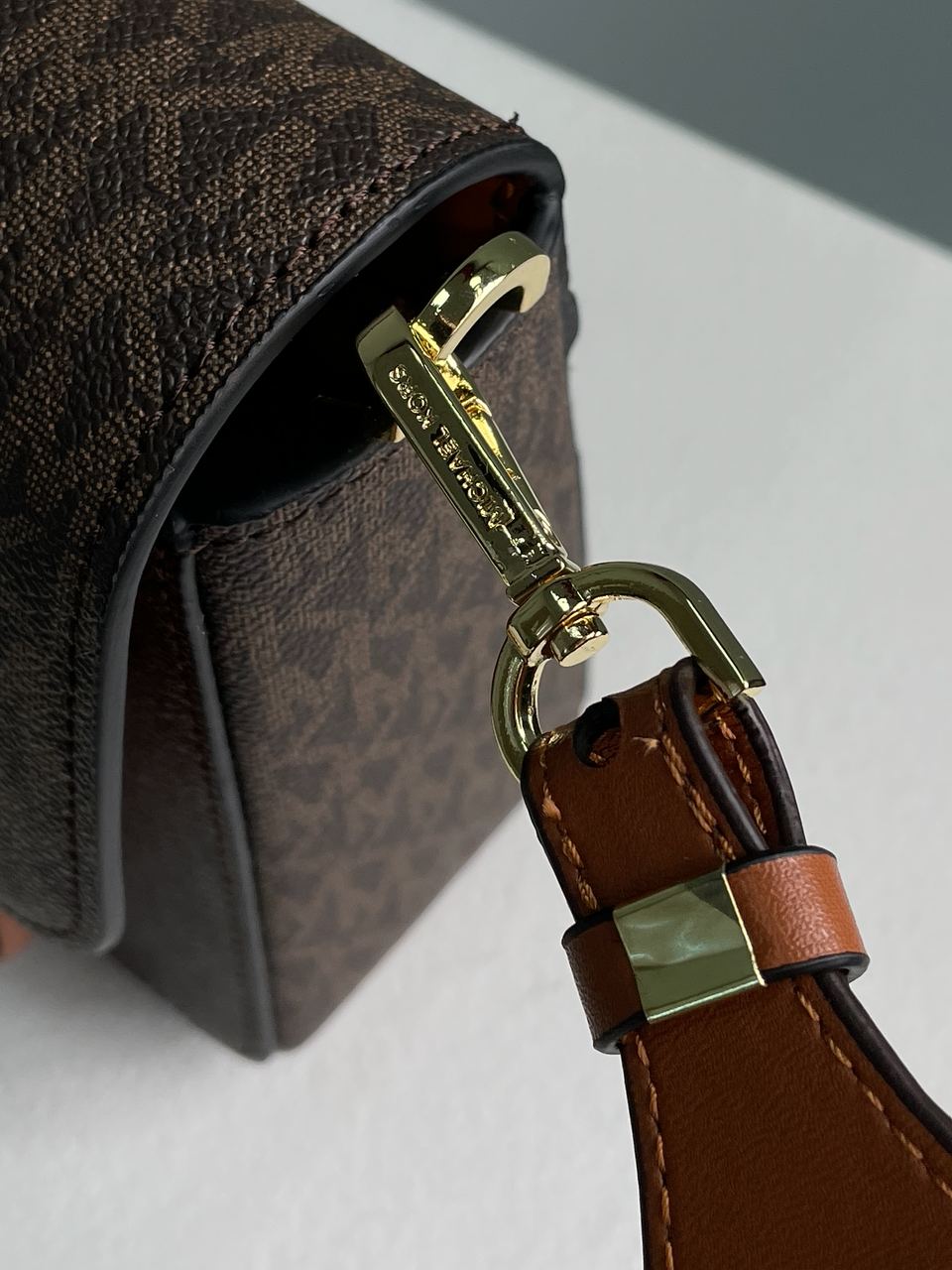 Michael Kors Sloan Editor Medium Bag Brown - 18