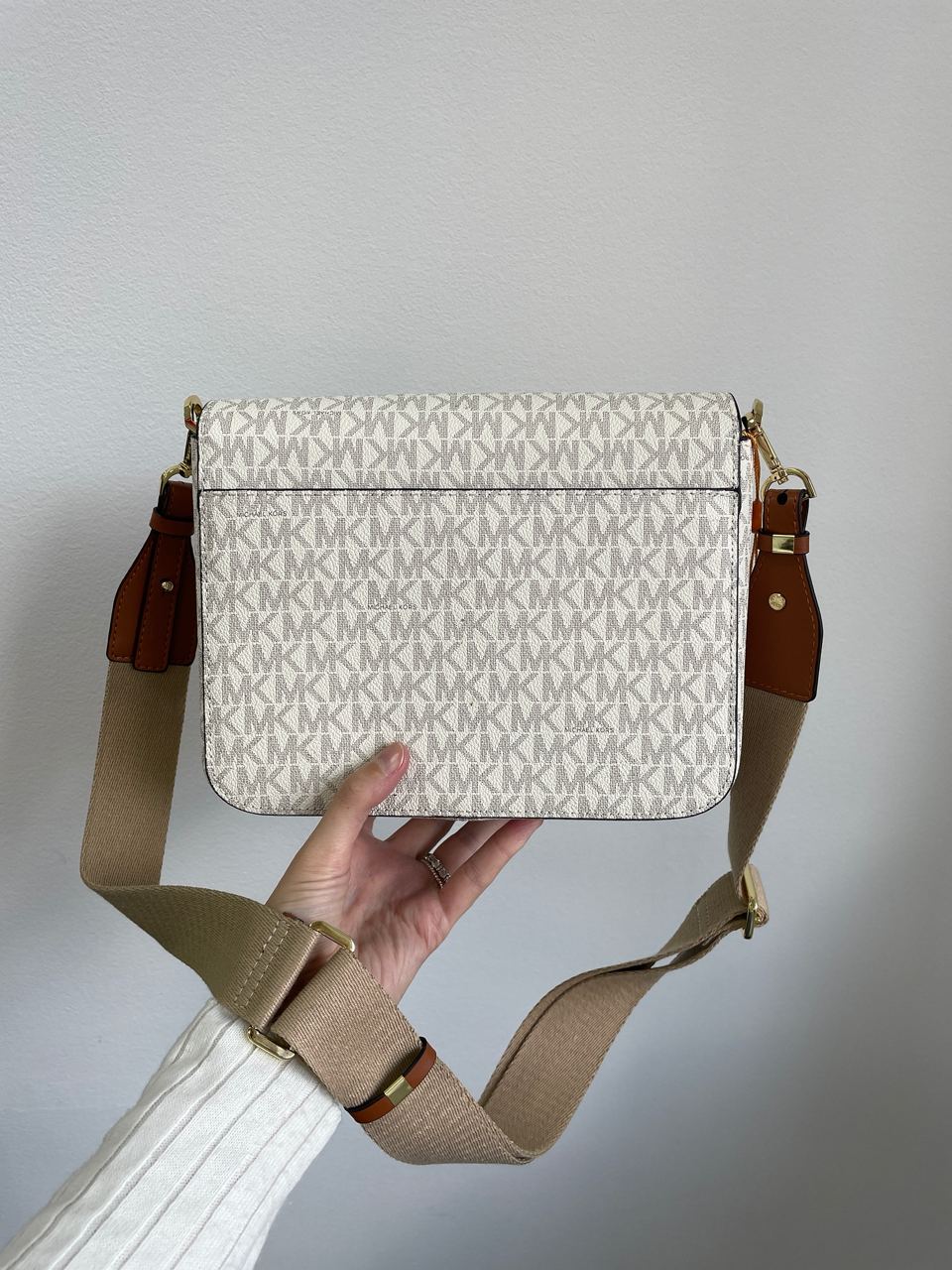 Michael Kors Sloan Editor Medium Bag Cream - 12