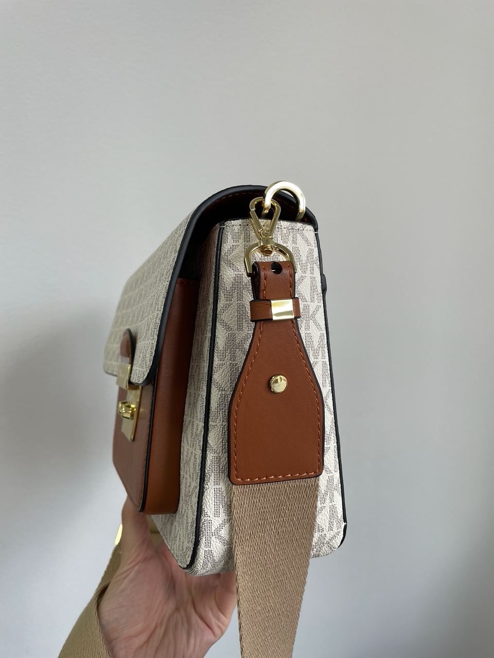 Michael Kors Sloan Editor Medium Bag Cream - 15