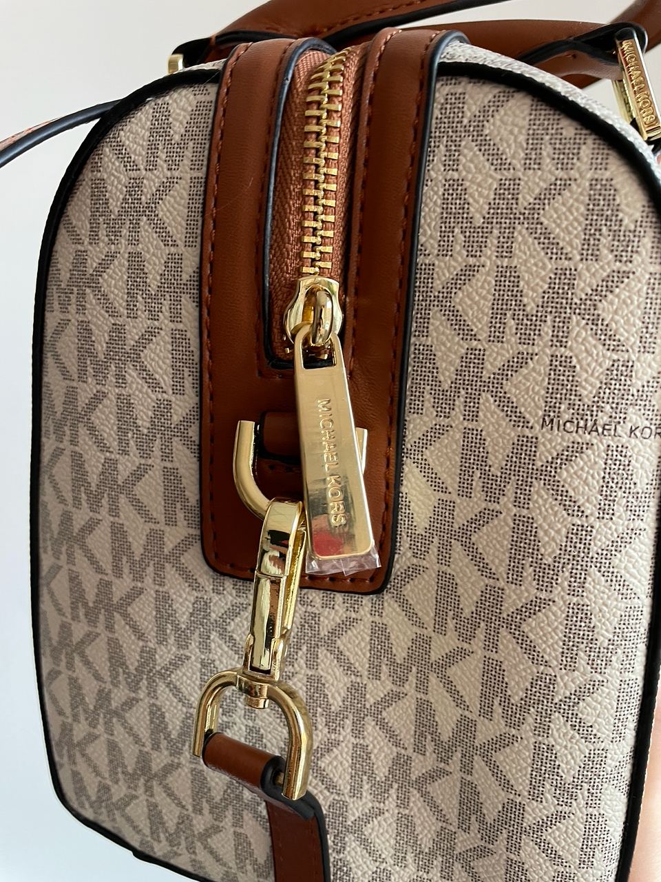 Michael Kors Small Hayes Duffle Crossbody Bag Vanilla/Luggage - 11