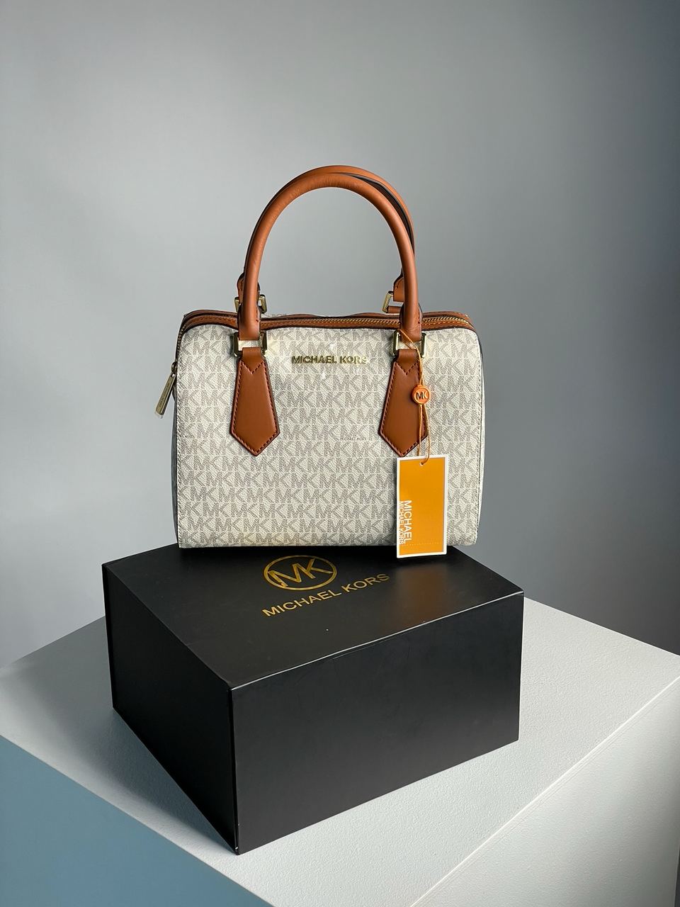 Michael Kors Small Hayes Duffle Crossbody Bag Vanilla/Luggage - 3