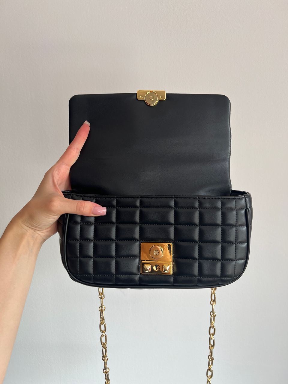 Michael Kors Tribeca Large Quilted Leather Shoulder Bag Black - 7