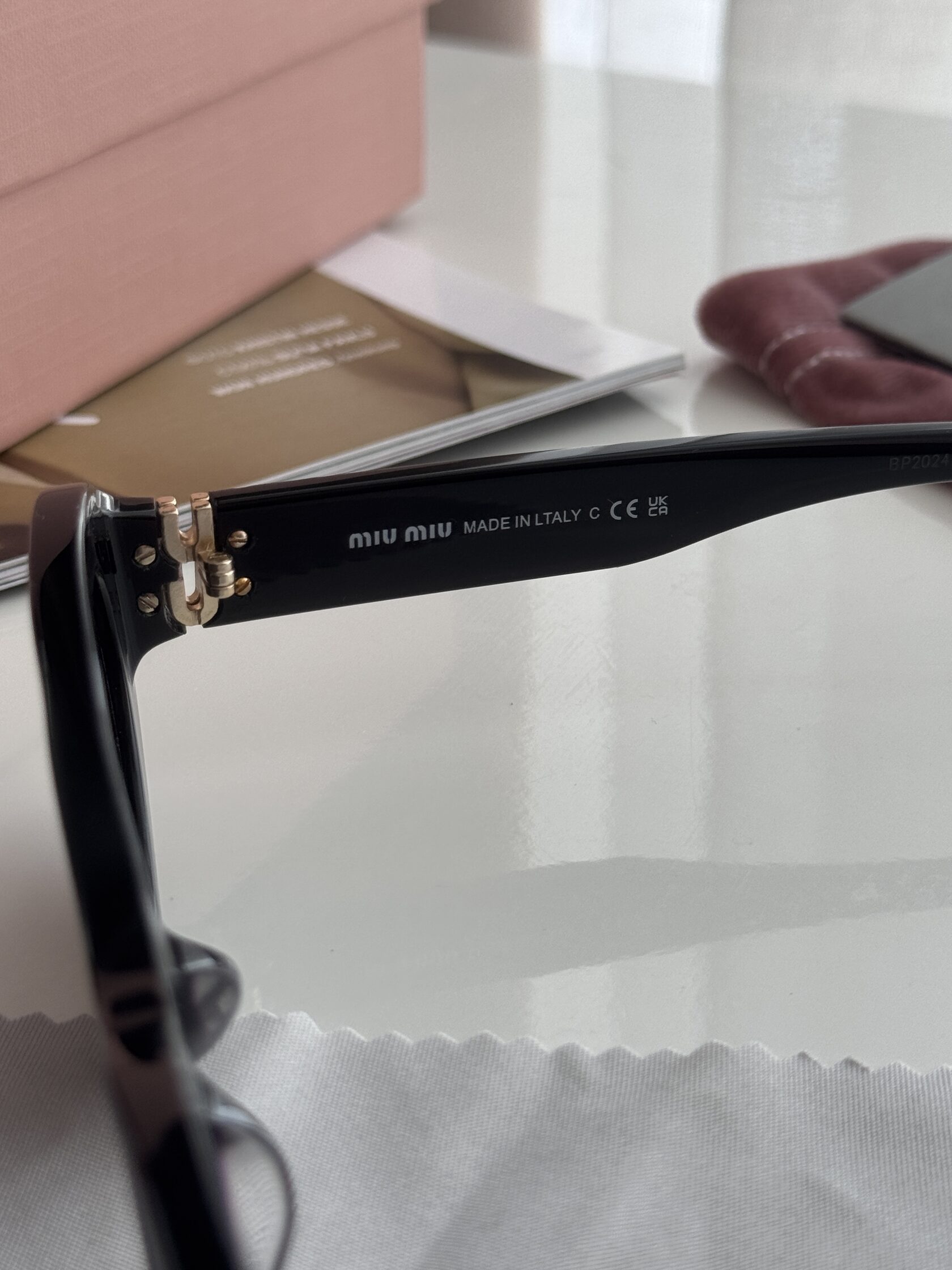 Miu Miu Black/Gold SMU 06ZS 1AB-5S0 3N - 7