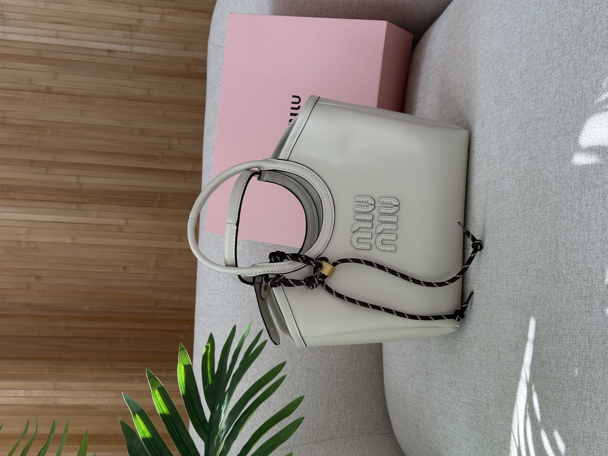 Miu Miu Ivy Leather Bag White - 8