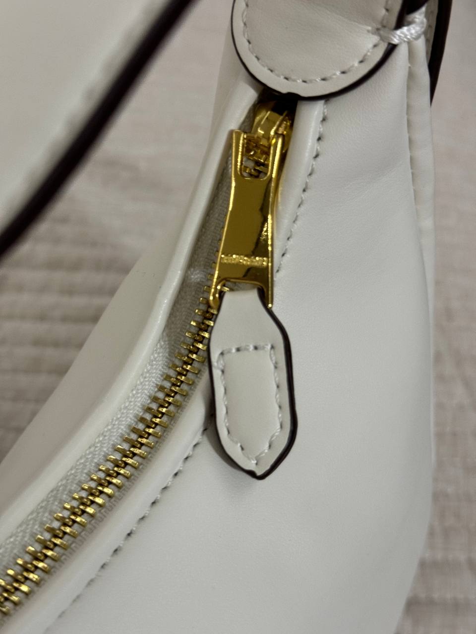 Miu Miu Leather Hobo Bag White - 6