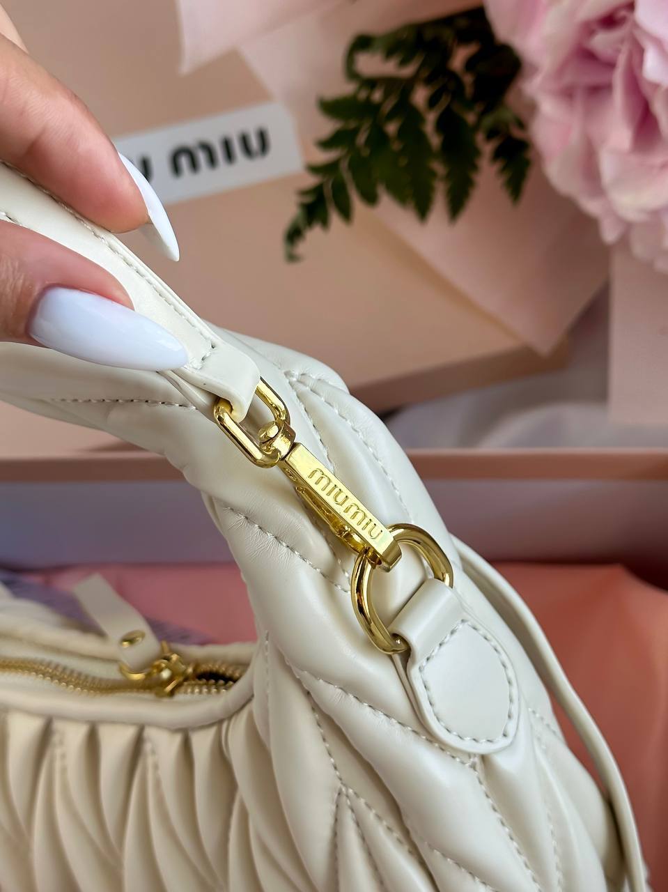 Miu Miu Wander Matelassé Nappa Leather Mini Hobo Bag Cream - 13