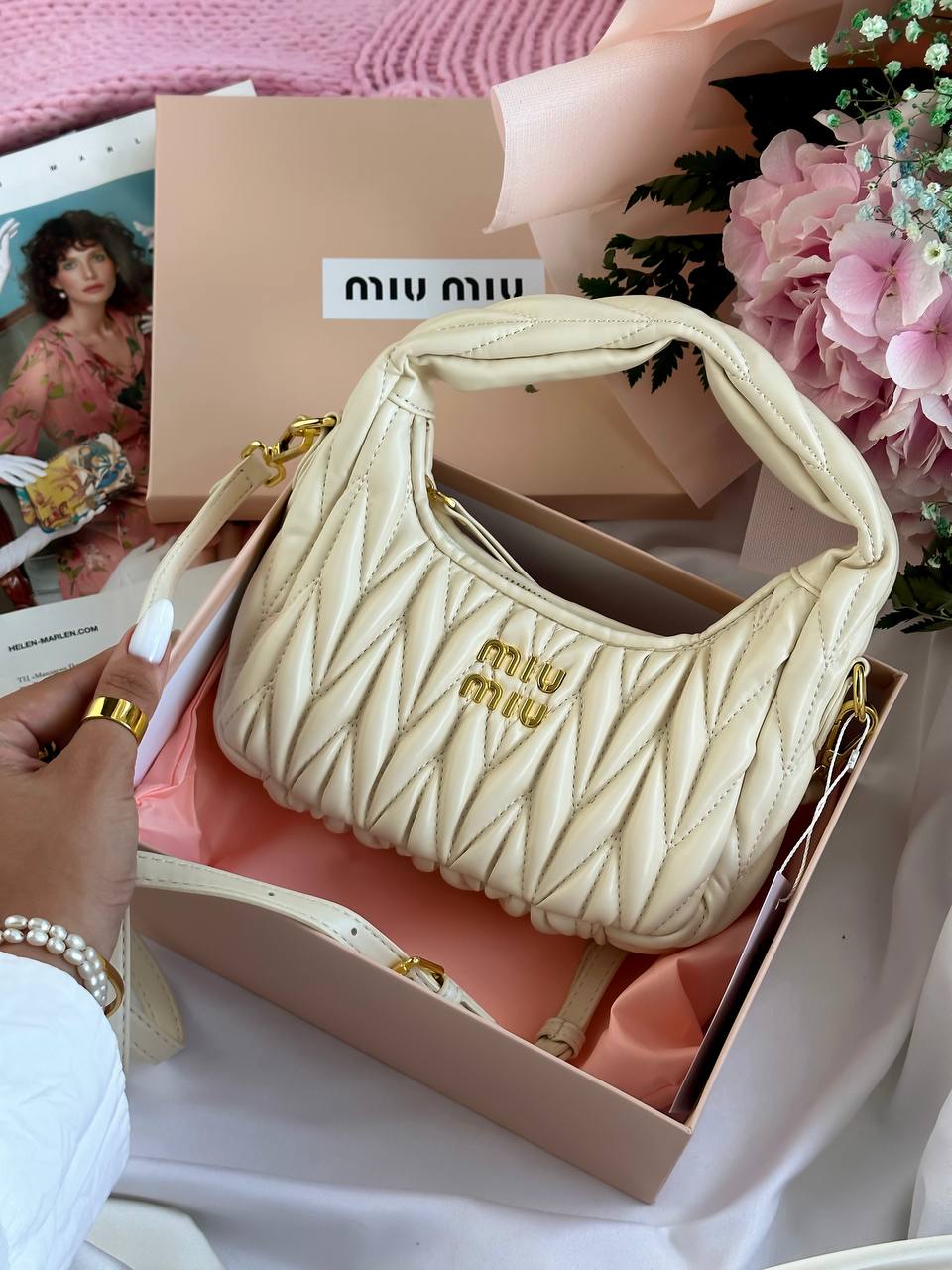 Miu Miu Wander Matelassé Nappa Leather Mini Hobo Bag Cream - 2