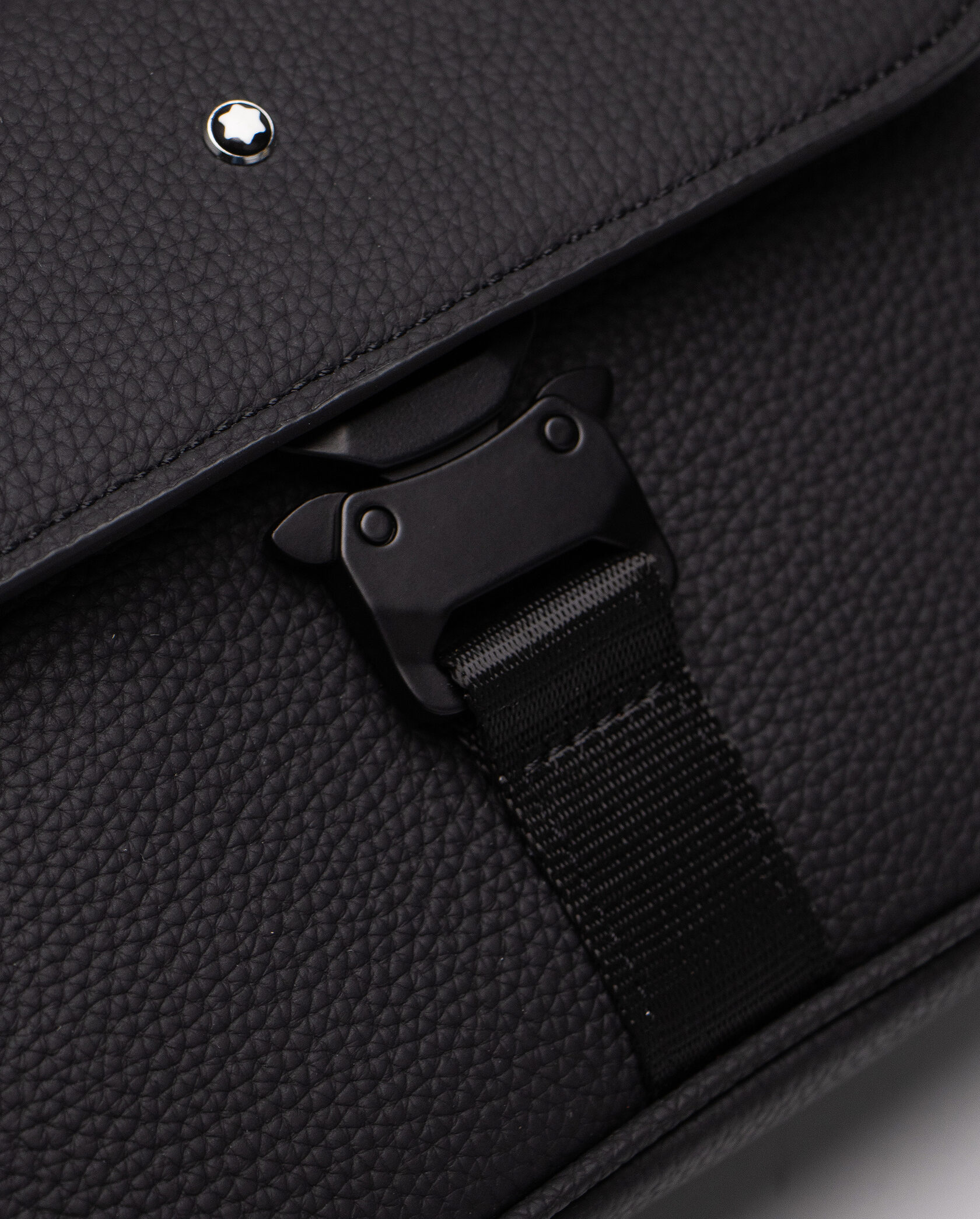 Montblanc Compact Envelope with M Lock 4810 Buckle Black - 5
