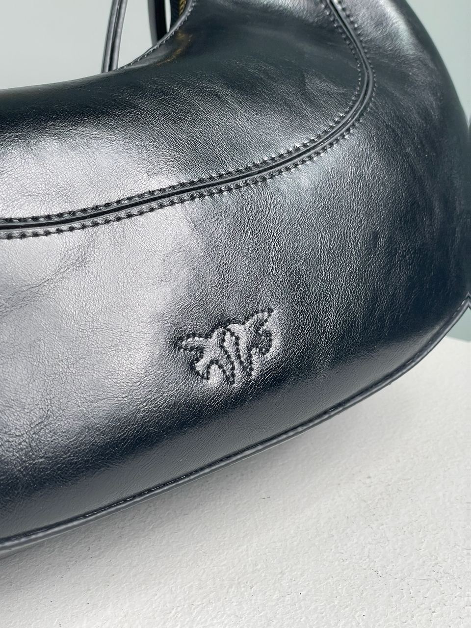 Pinko Classic Brioche Bag Hobo Black - 17