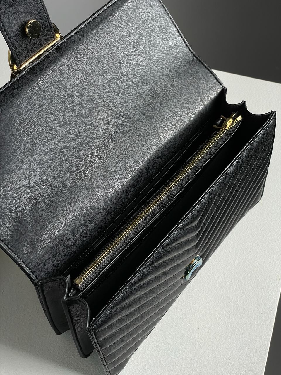 Pinko Classic Love Bag One Chevron Black/Gold - 19