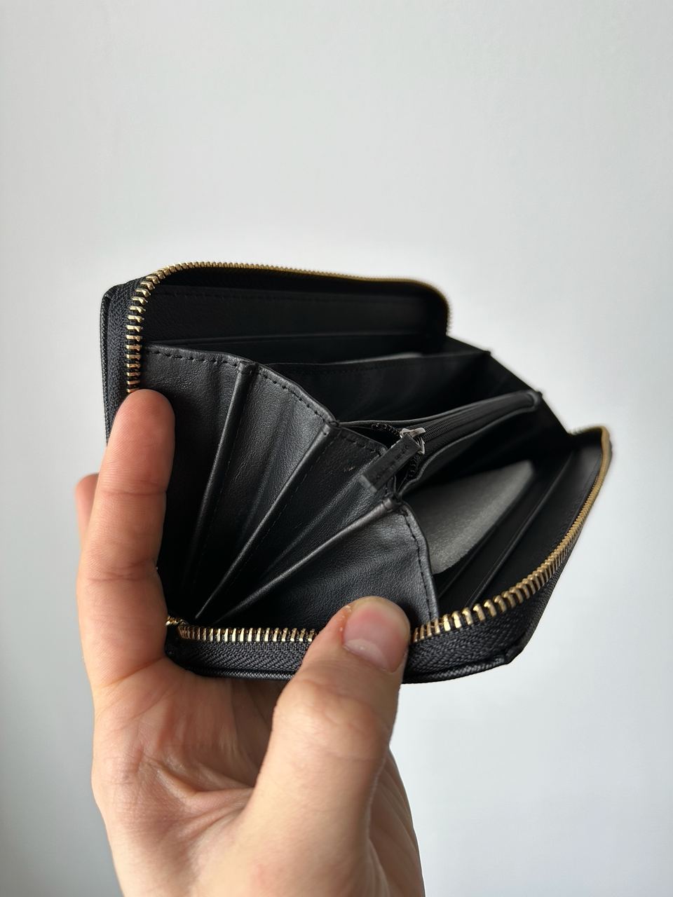 Prada Leather Round Zippy Long Wallet Nero Black - 15