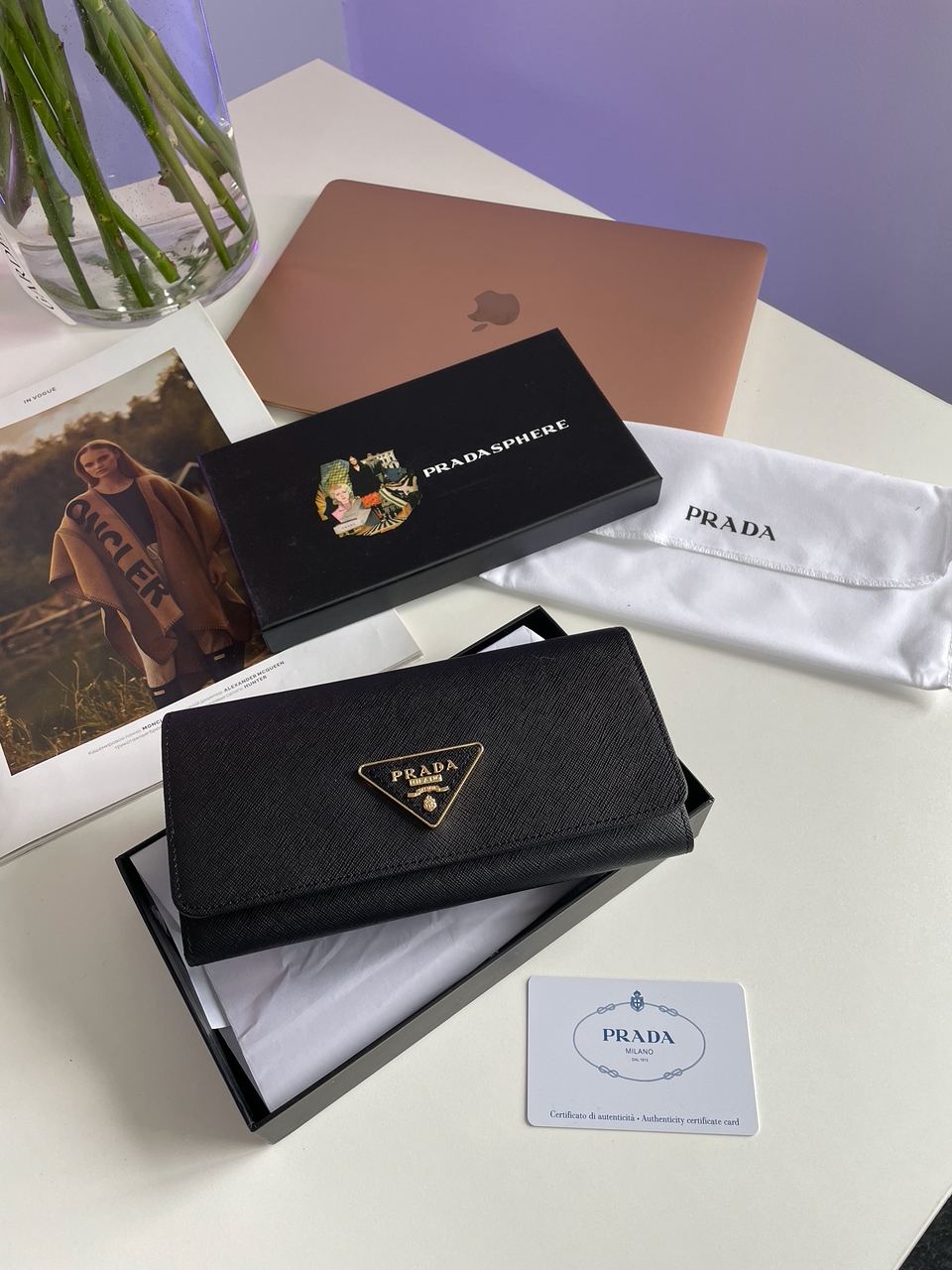 Prada Logo Leather Bi Fold Long Wallet Black - 4