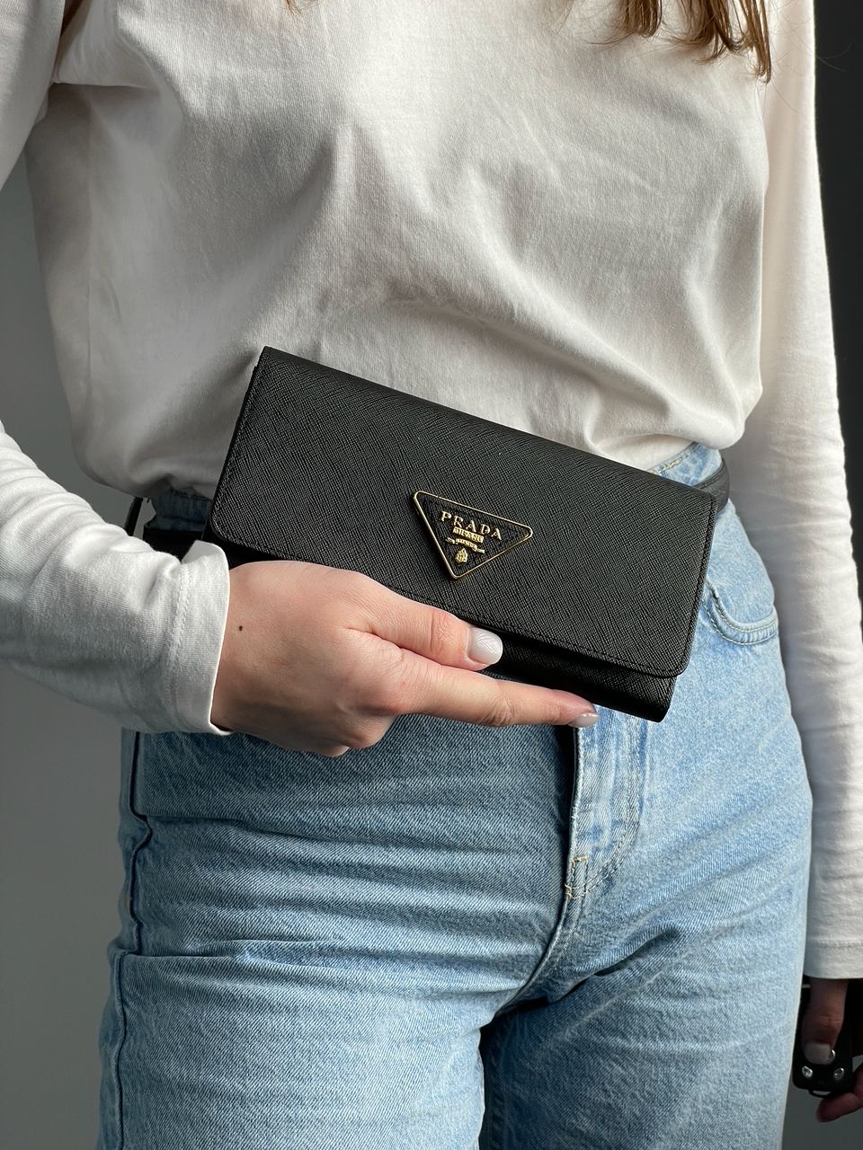 Prada Logo Leather Bi Fold Long Wallet Black - 6