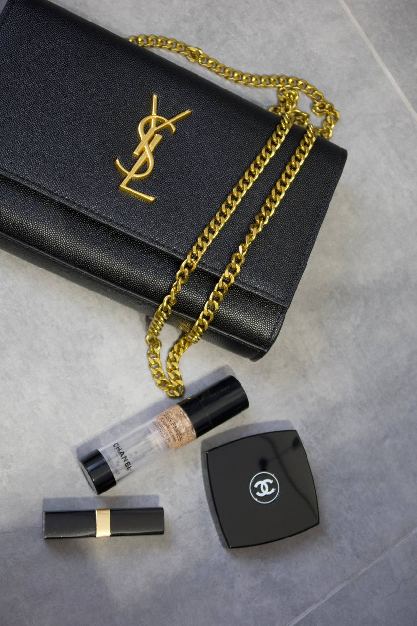 Saint Laurent Cassandra Small Shoulder Bag in Black Leather with Gold Hardware - 15