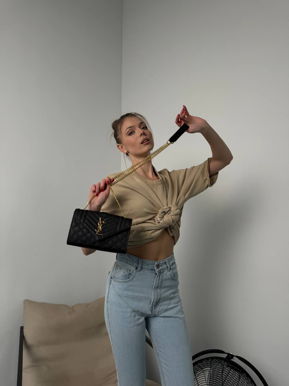 Saint Laurent Envelope Chain Bag In Black - 4