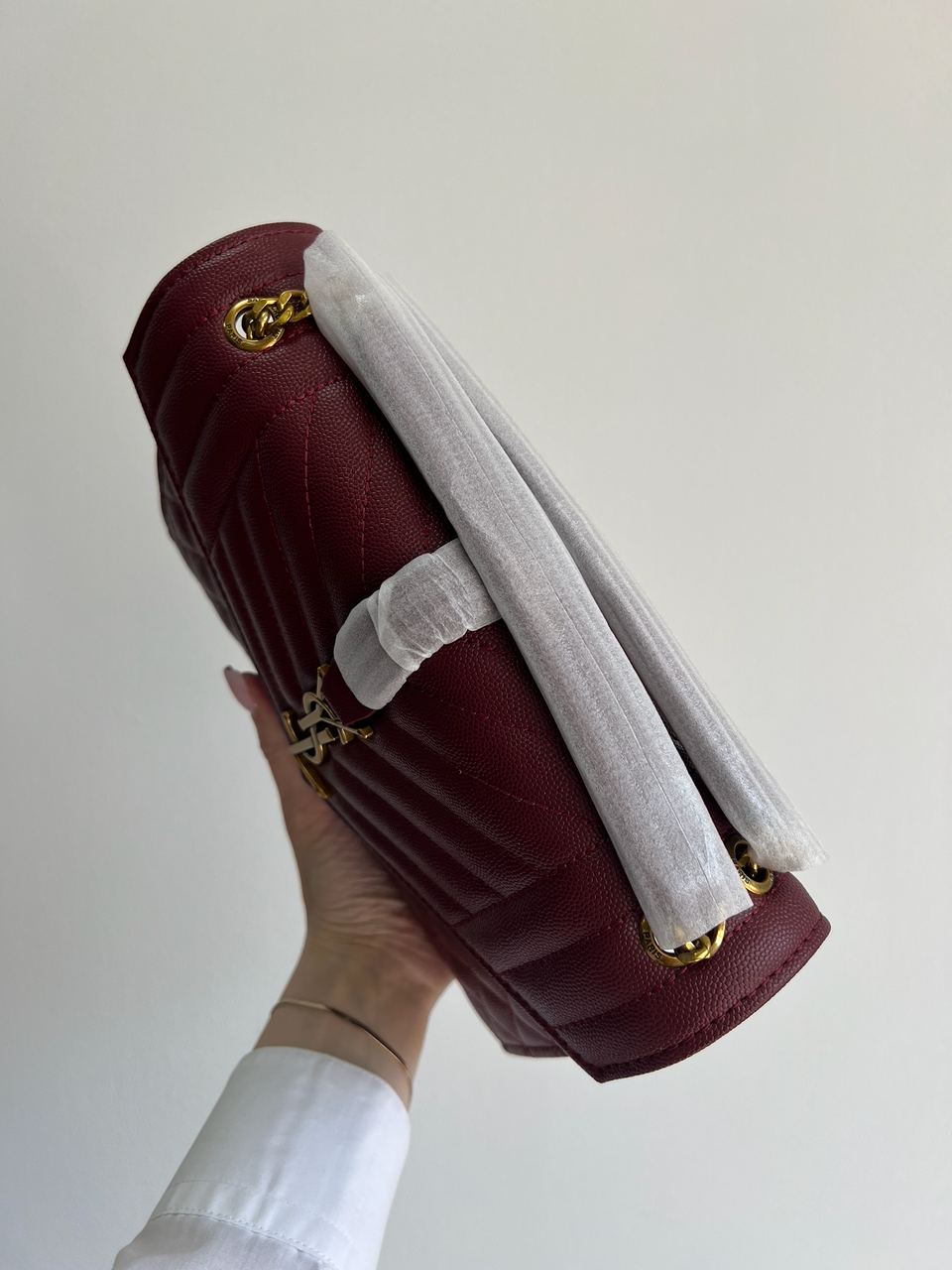 Saint Laurent Envelope Medium In Quilted Grain De Poudre Embossed Leather Burgundy - 5