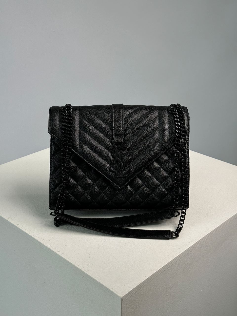 Saint Laurent Envelope Medium In Quilted Leather Black - 10