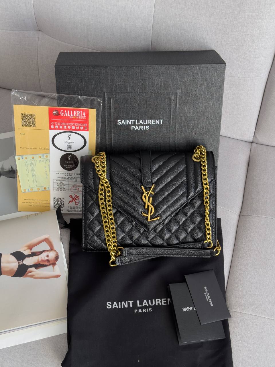 Saint Laurent Envelope Medium In Quilted Leather Gold - 4