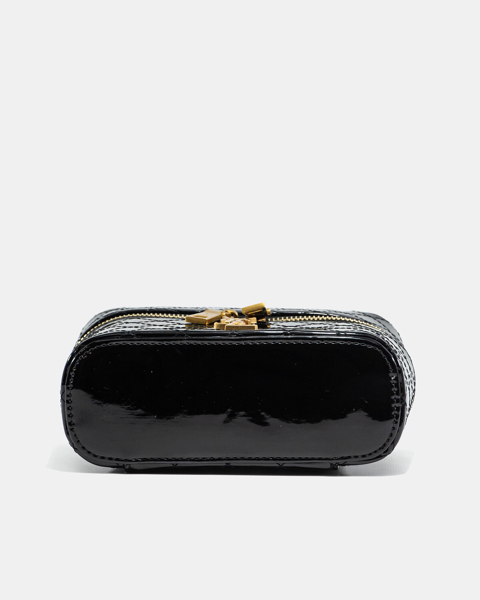 Saint Laurent Gaby Vanity Lacquered Leather Shoulder Bag Black - 8