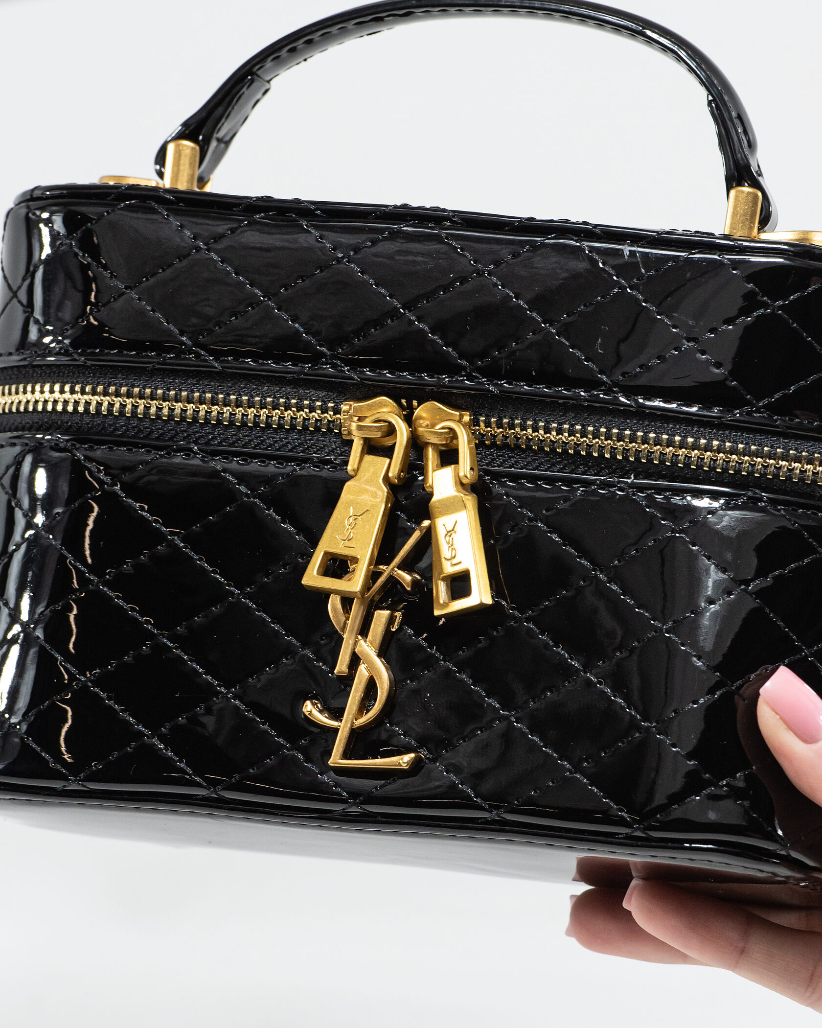 Saint Laurent Gaby Vanity Lacquered Leather Shoulder Bag Black - 9