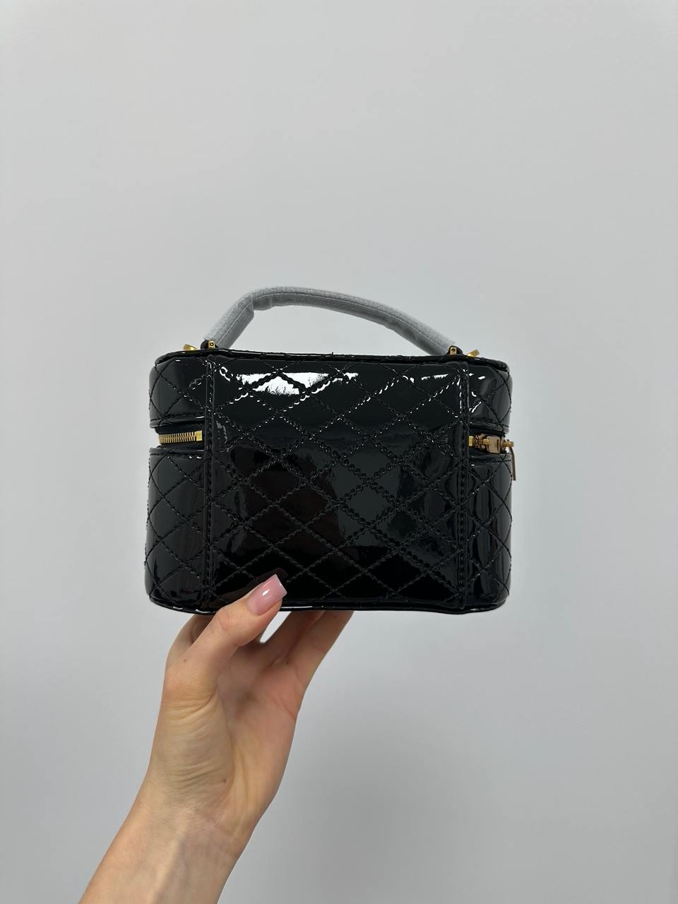 Saint Laurent Gaby Vanity Lacquered Leather Shoulder Bag Black - 6