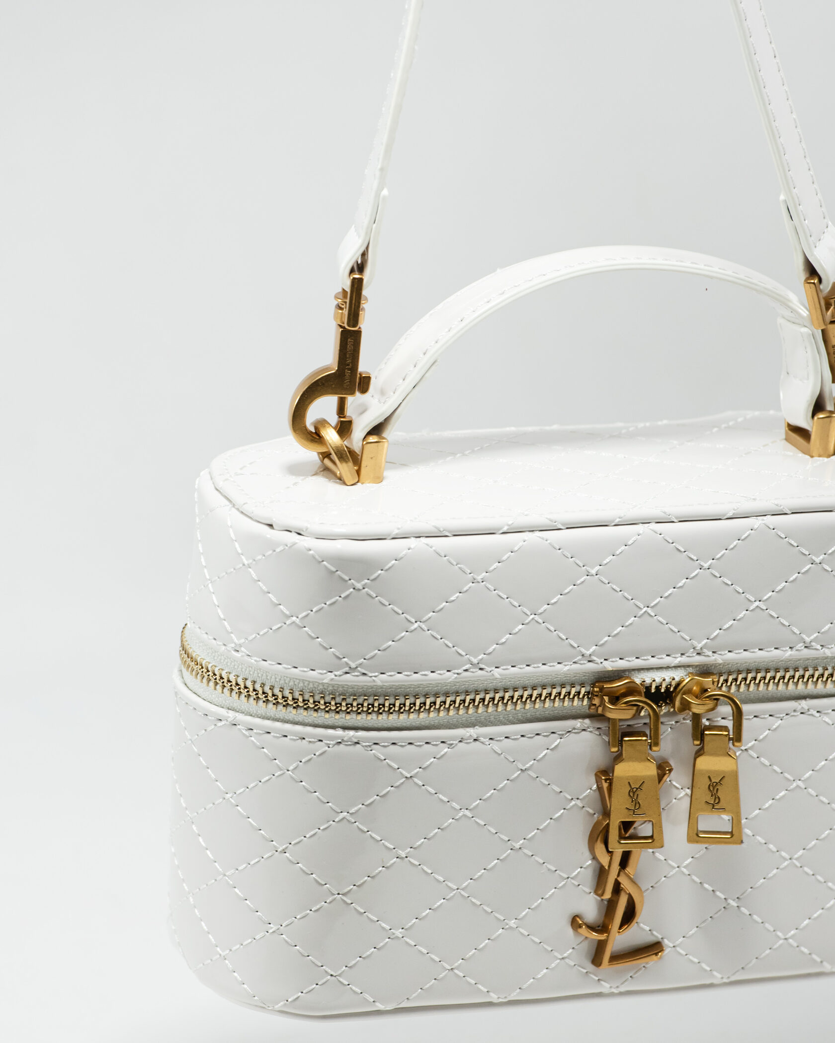 Saint Laurent Gaby Vanity Lacquered Leather Shoulder Bag White - 11