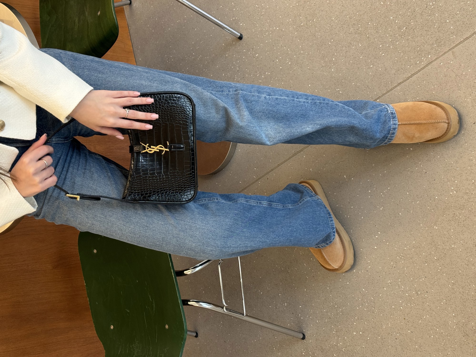 Saint Laurent Hobo Le 5 A 7 in Crocodile-Embossed Shiny Leather - 11