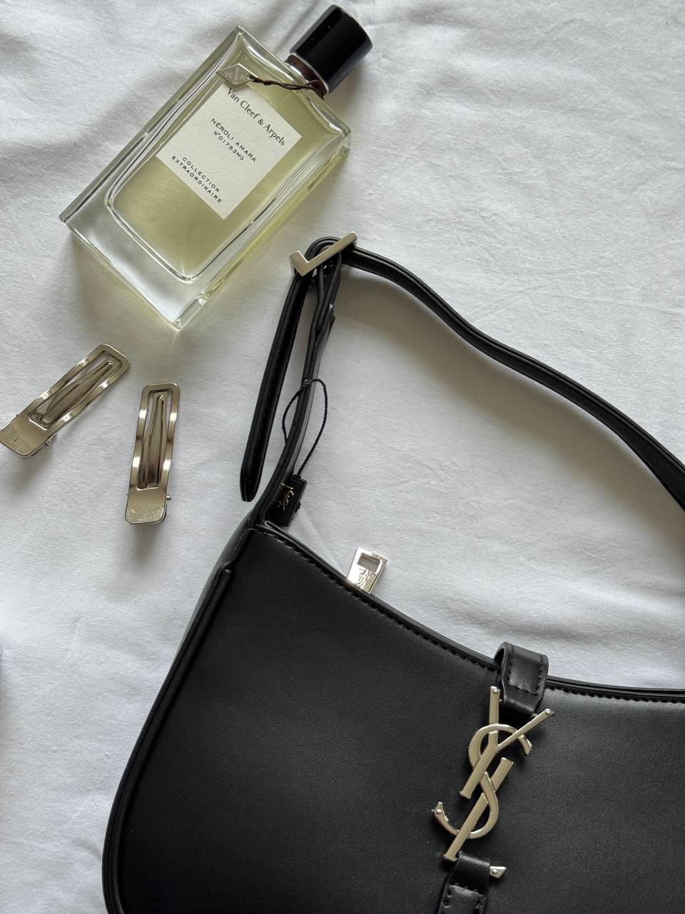 Saint Laurent Hobo Le 5 A 7 Leather Shoulder Bag in Black/Silver - 9