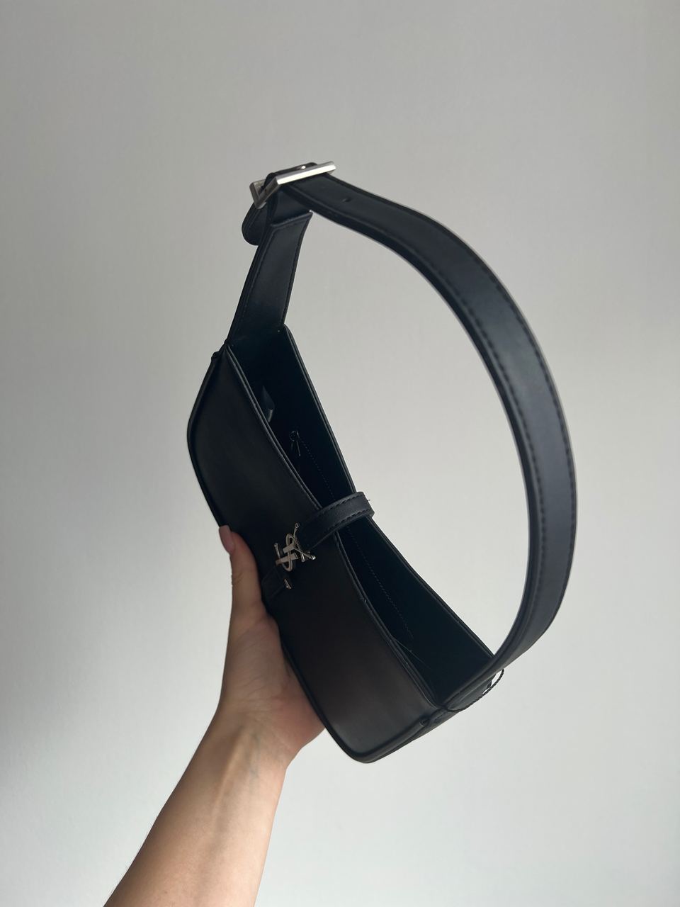 Saint Laurent Hobo Le 5 A 7 Leather Shoulder Bag in Black/Silver - 7