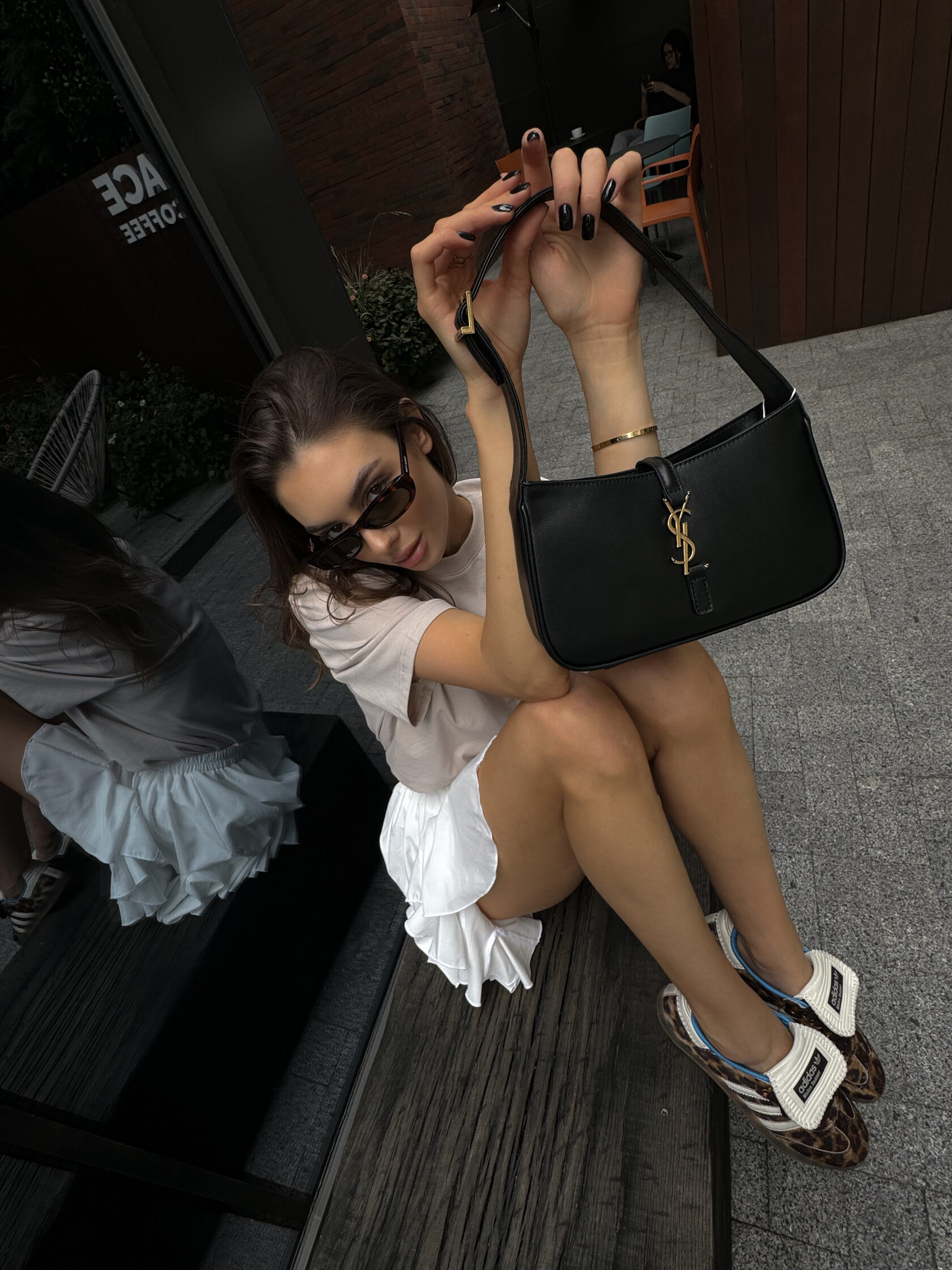 Saint Laurent Le 5 à 7 Hobo Black - 6