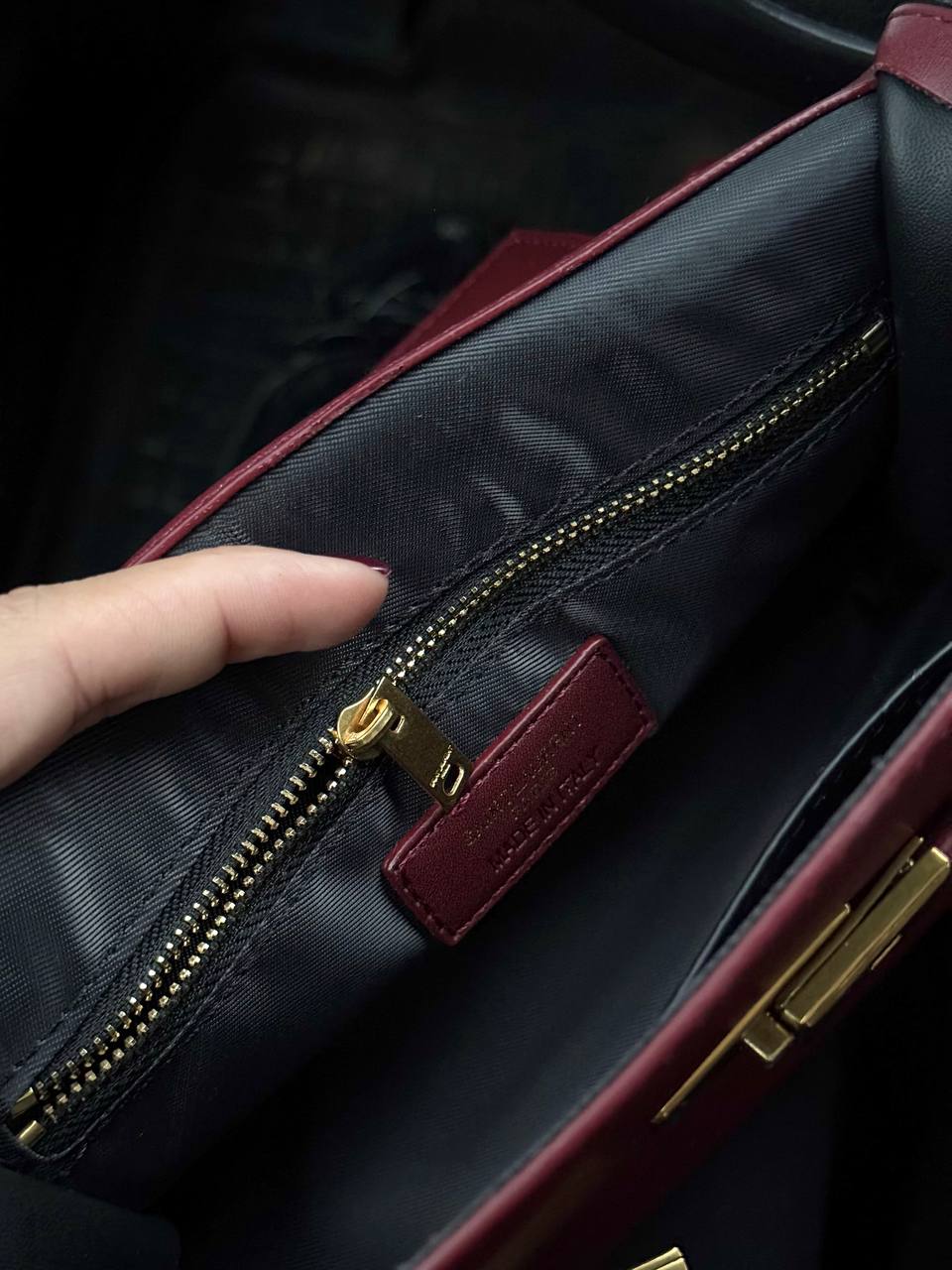 Saint Laurent Manhattan Medium Leather Shoulder Bag Burgundy - 13