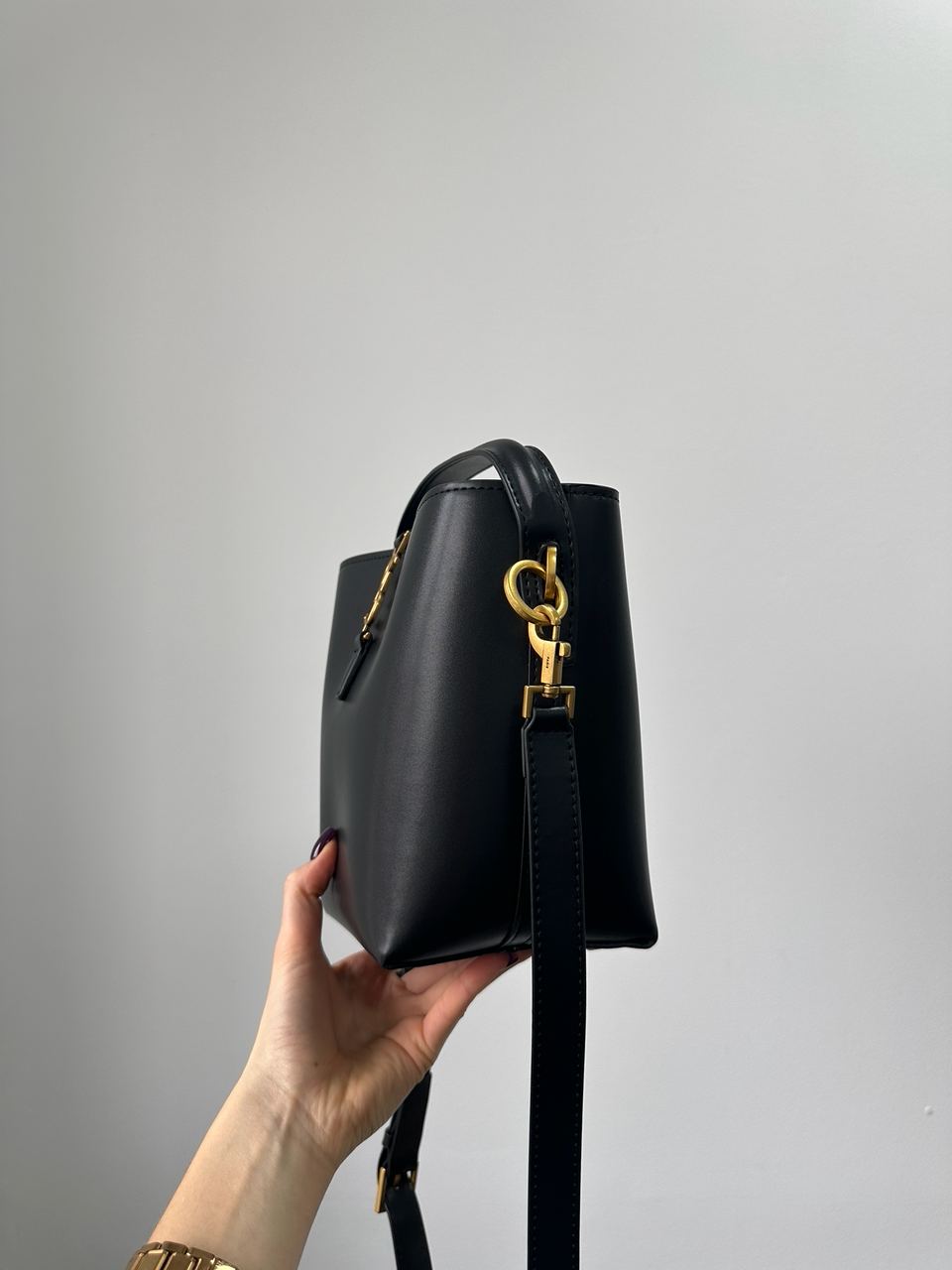 Saint Laurent Medium Le 37 Shiny Leather Bucket Bag Black - 9