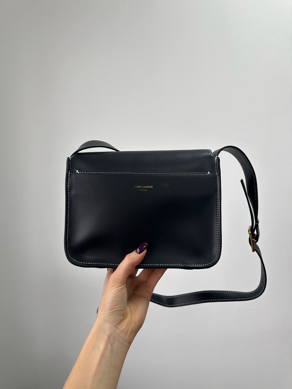 Saint Laurent Niki Besace in Leather Black/Gold - 7