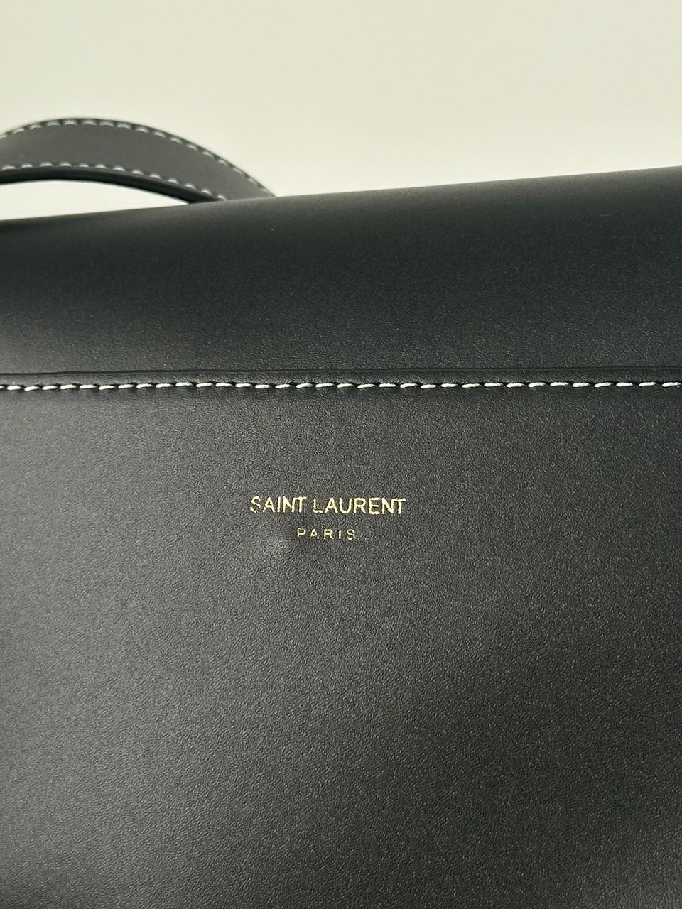 Saint Laurent Niki Besace in Leather Black/Gold - 8