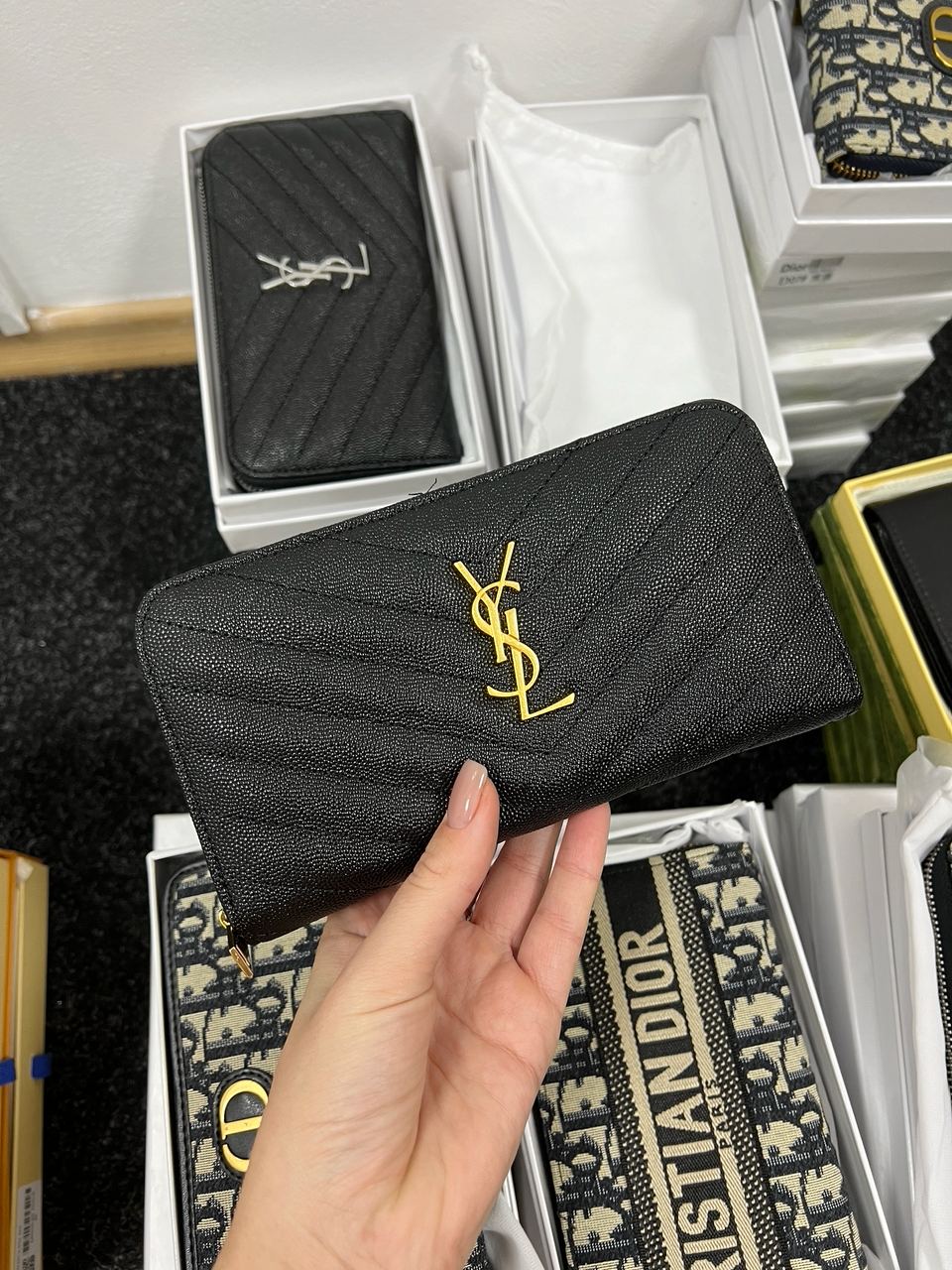 Saint Laurent Plain Leather Long Wallet Black/Gold - 6