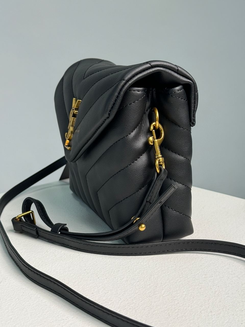 Saint Laurent Toy LouLou In Quilted Leather Black/Gold - 21