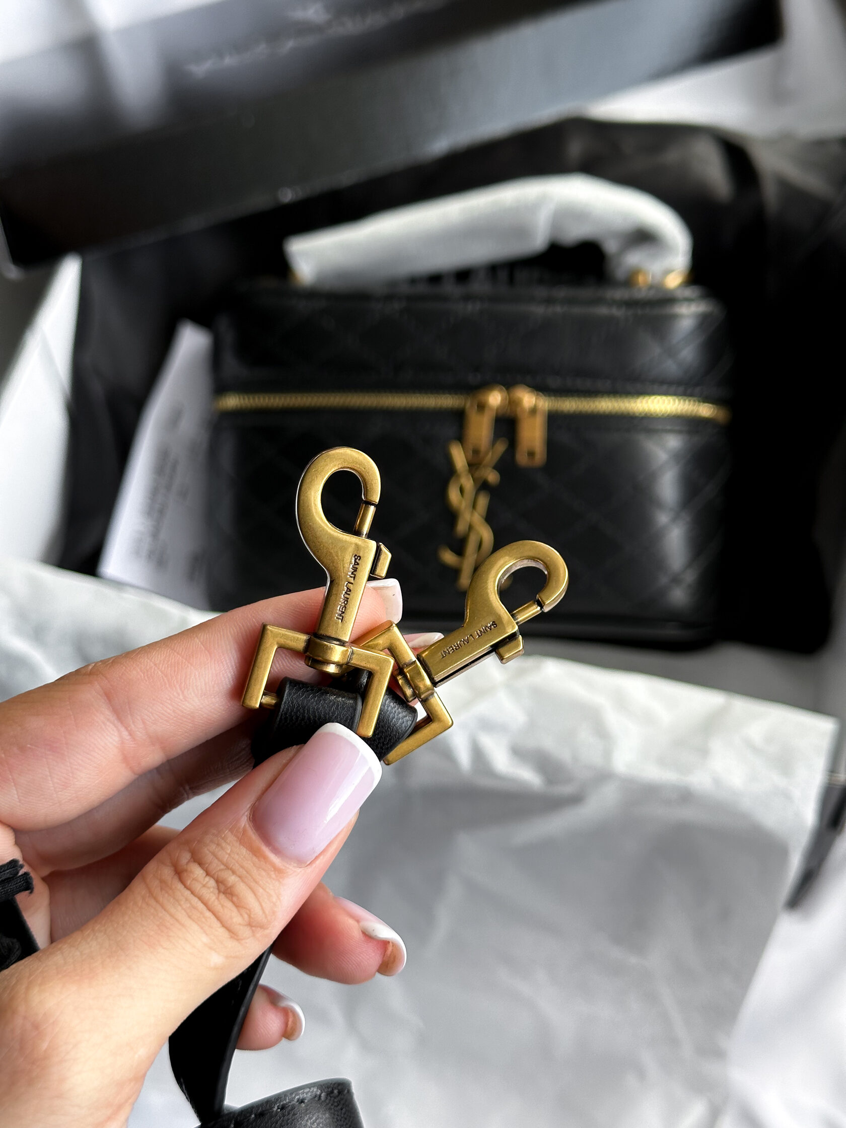 Saint Laurent Vanity Case Mini Black - 9