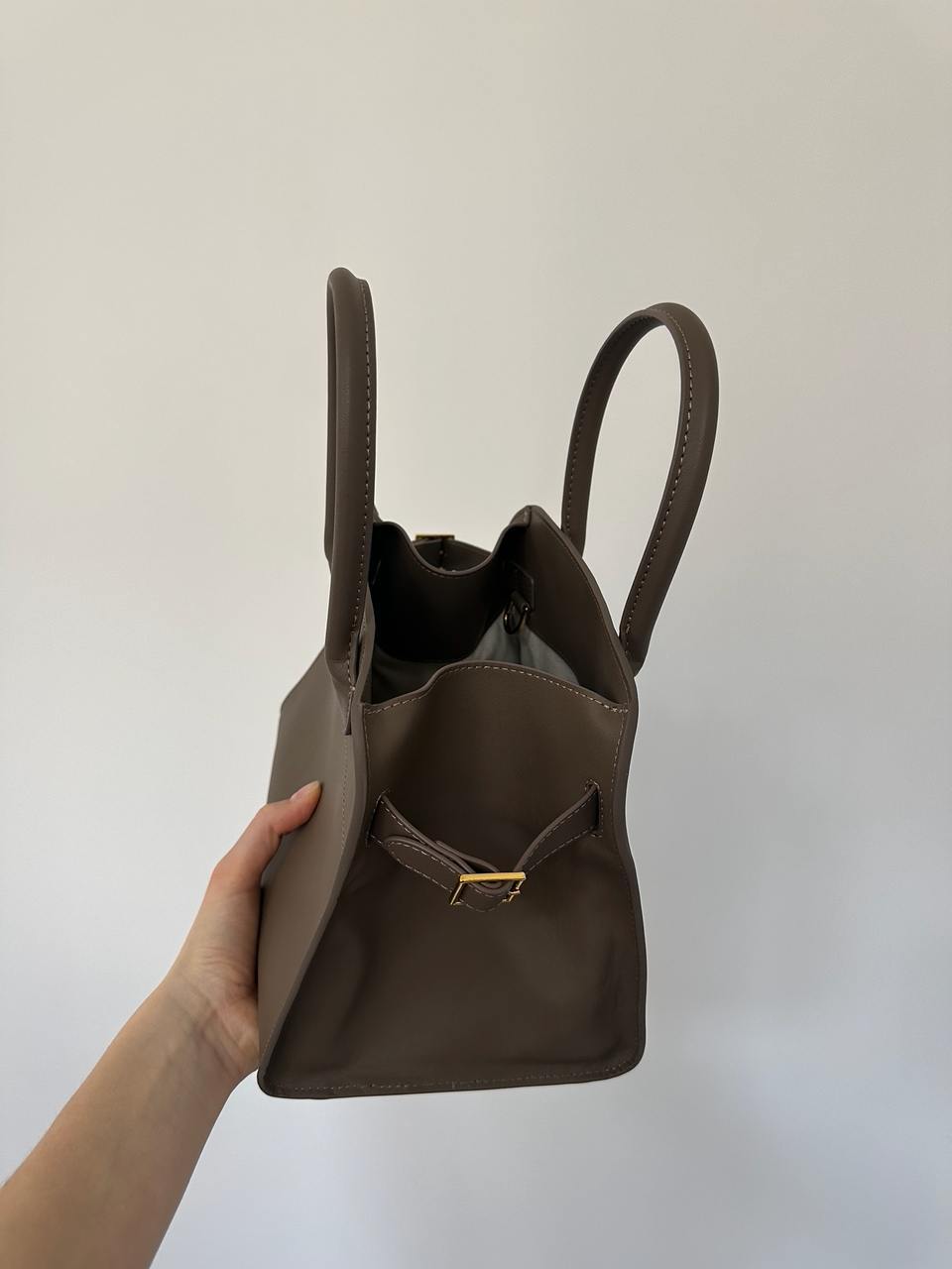 The Row Soft Margaux 26 Bag in Leather Brown Capucines - 6