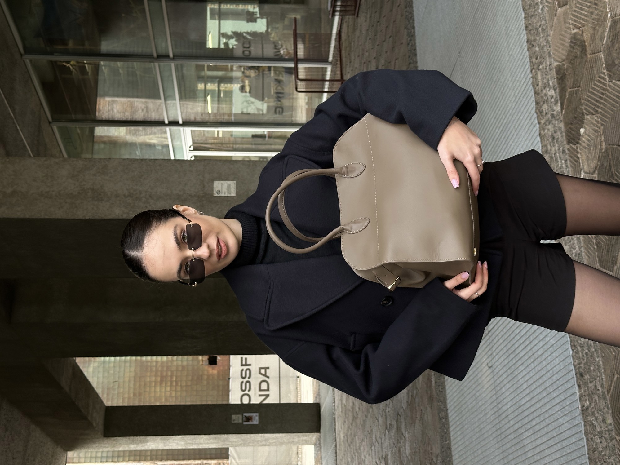 The Row Soft Margaux 39 Bag in Leather Brown Capucines (без бре - 13