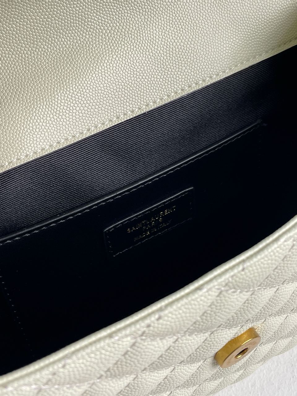 YSL Envelope Medium In Quilted Grain De Poudre Embossed Leather - 17