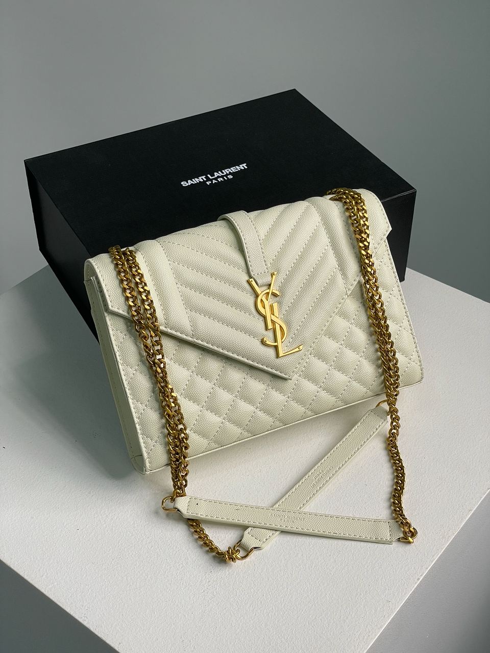 YSL Envelope Medium In Quilted Grain De Poudre Embossed Leather - 2