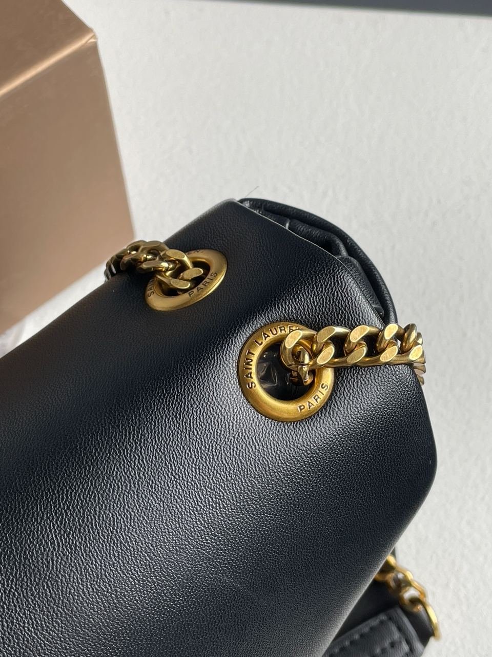 Yves Saint Laurent Calypso In Plunged Lambskin Black - 8