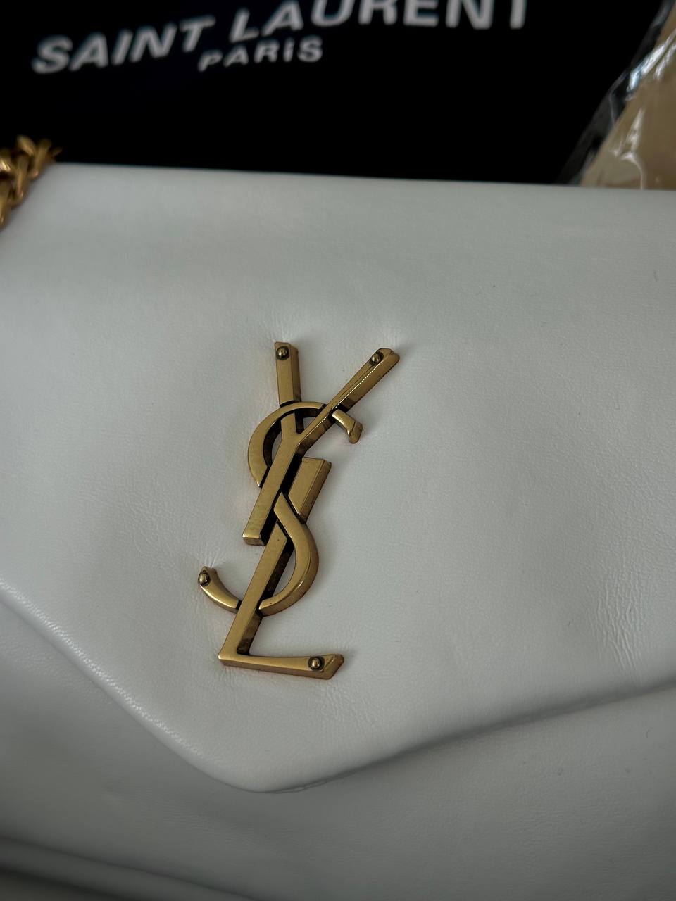Yves Saint Laurent Chain Wallet In White - 6