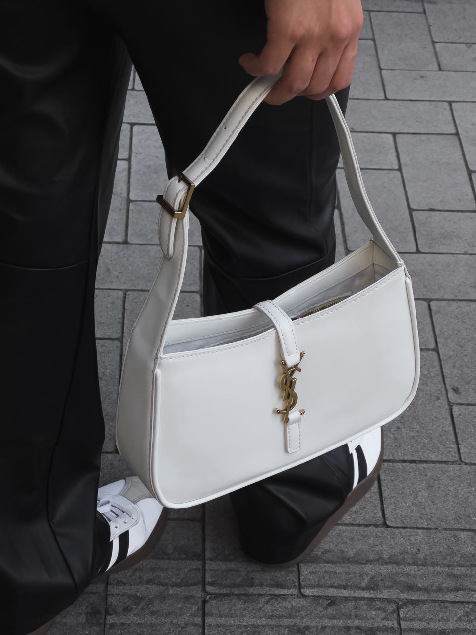 Yves Saint Laurent Hobo White - 12