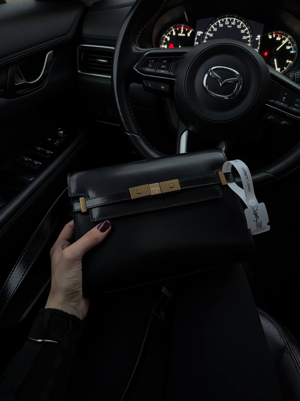 Yves Saint Laurent Manhattan Shoulder Bag Black - 2