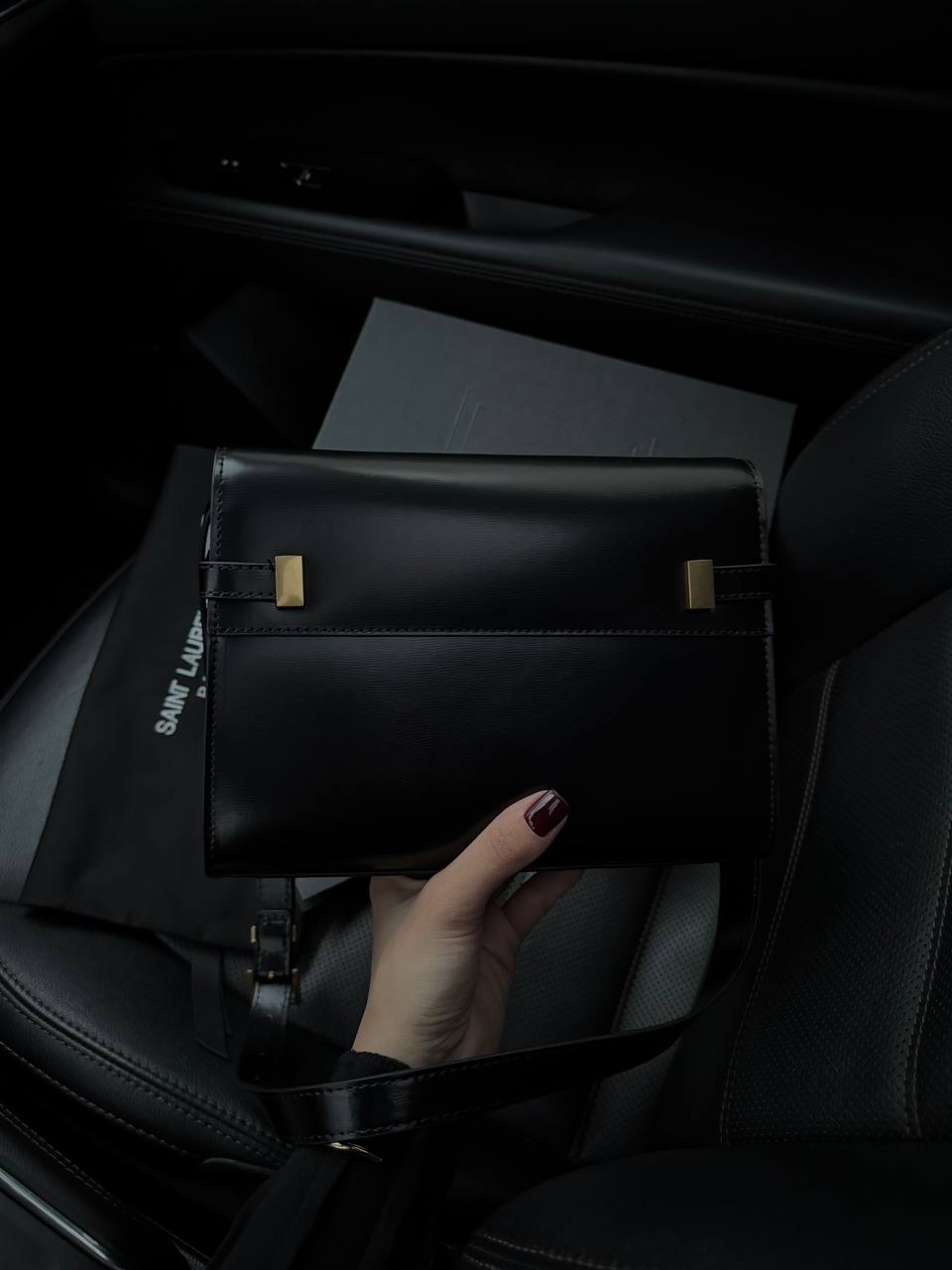 Yves Saint Laurent Manhattan Shoulder Bag Black - 3