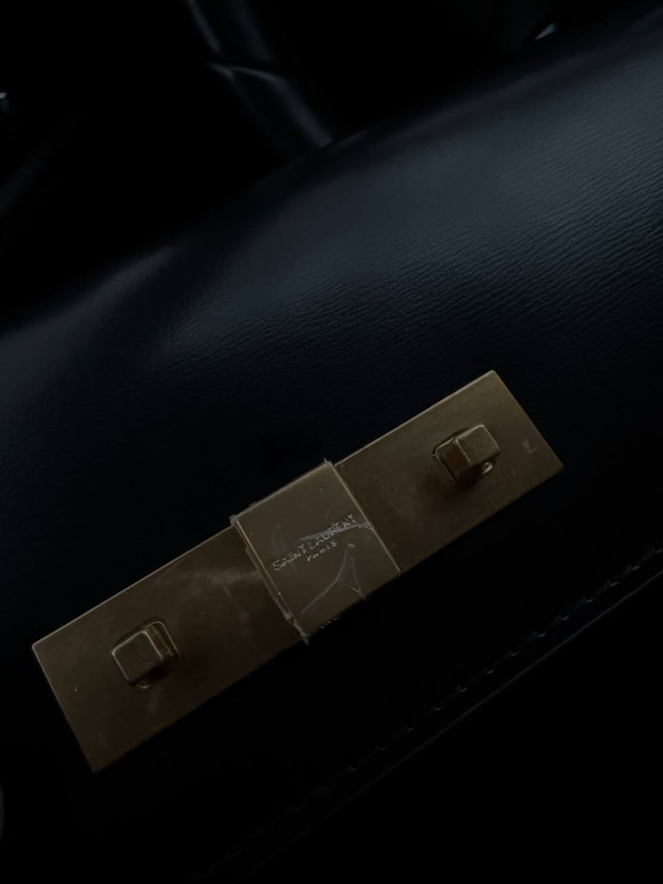 Yves Saint Laurent Manhattan Shoulder Bag Black - 5