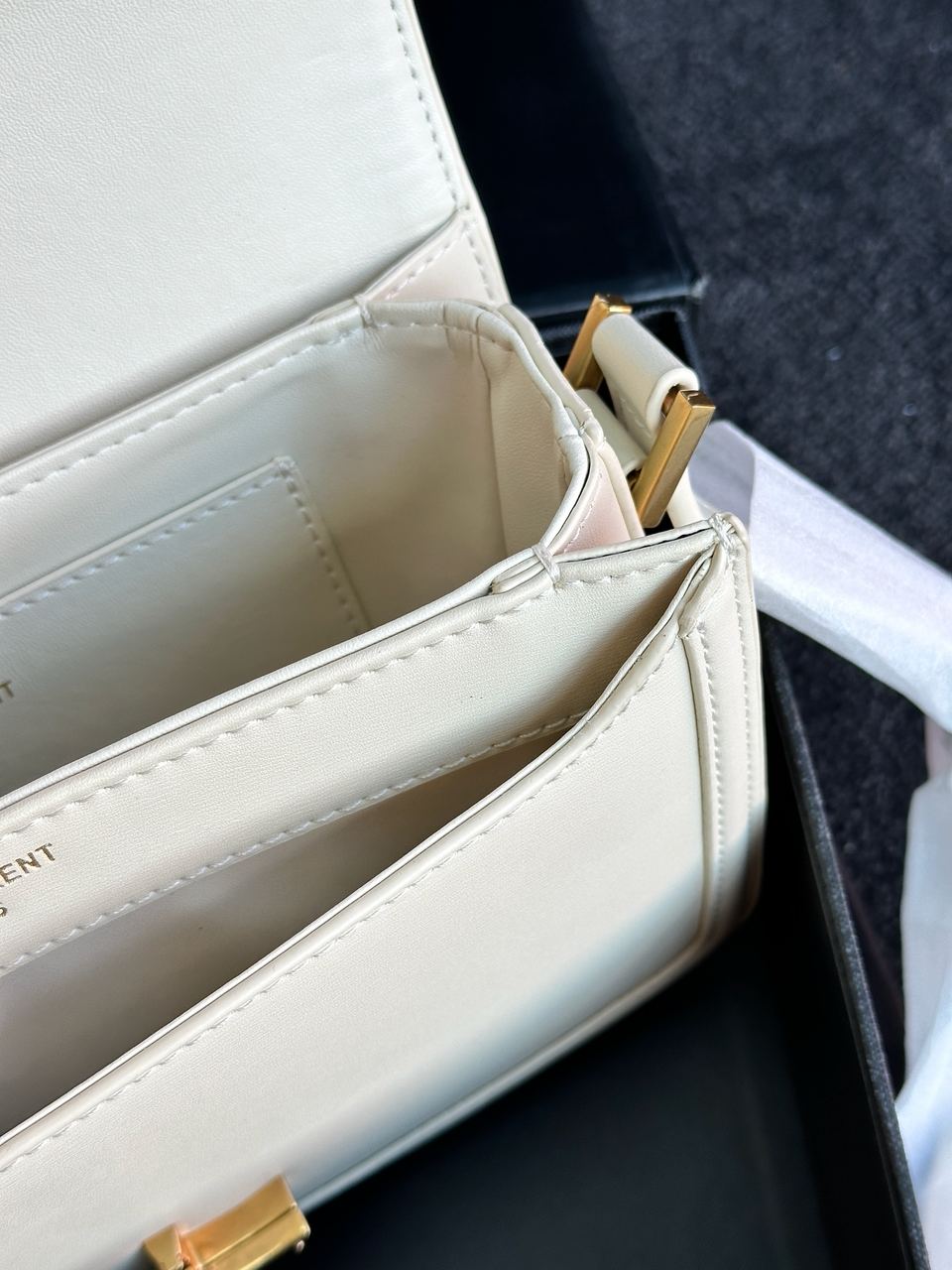 Yves Saint Laurent Medium Solferino Cream - 20