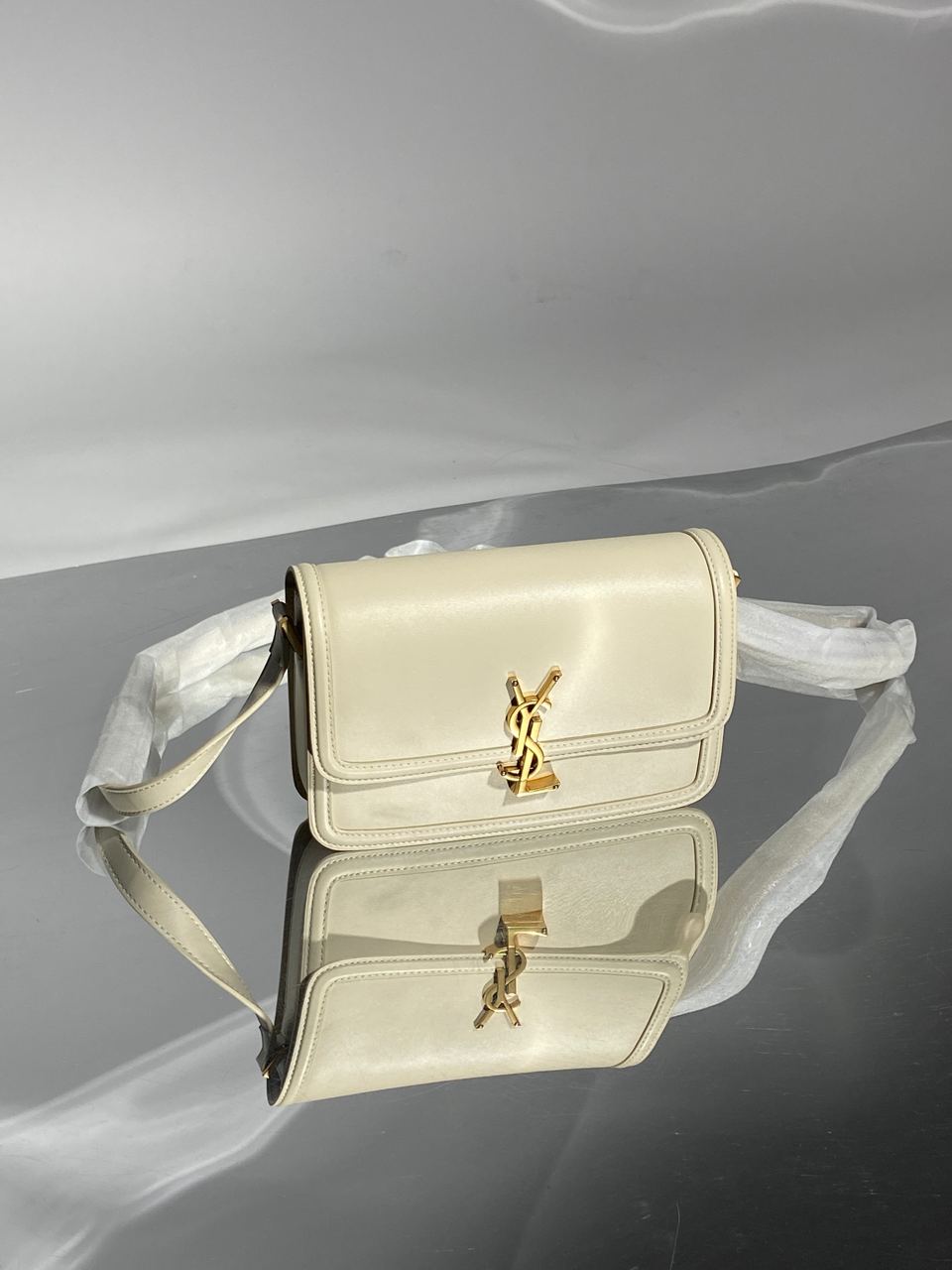Yves Saint Laurent Medium Solferino Cream - 4