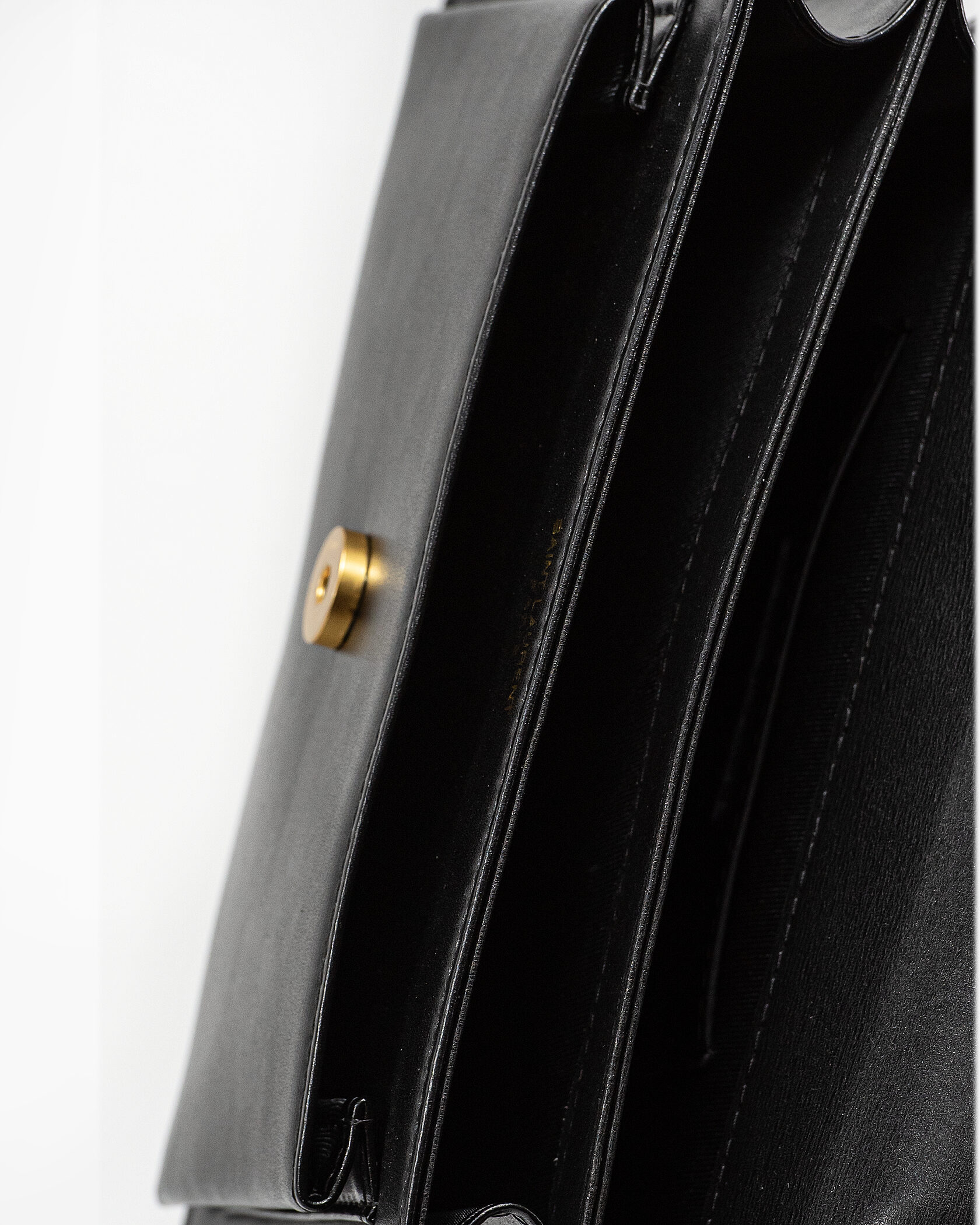 Yves Saint Laurent Medium Sunset in Smooth Leather Black/Gold - 15